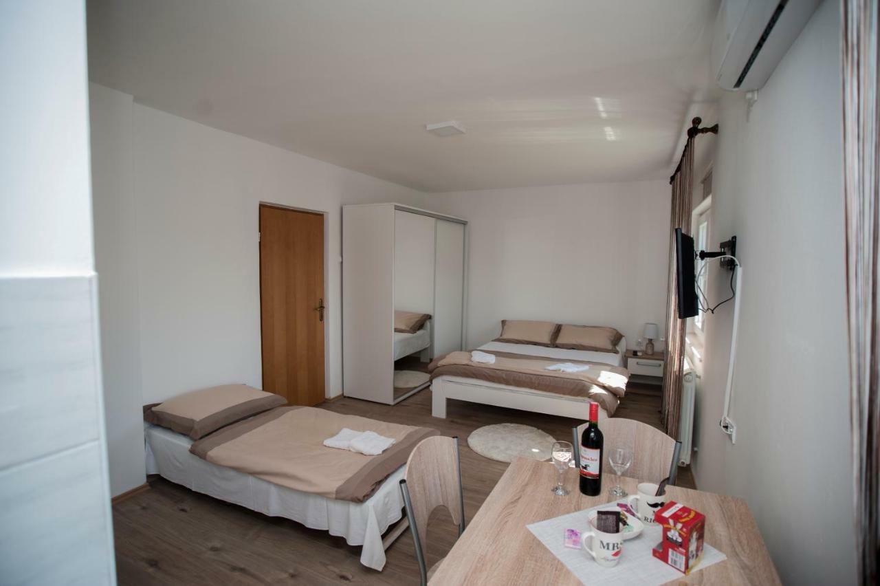 Guesthouse Buco 트레빈예 외부 사진